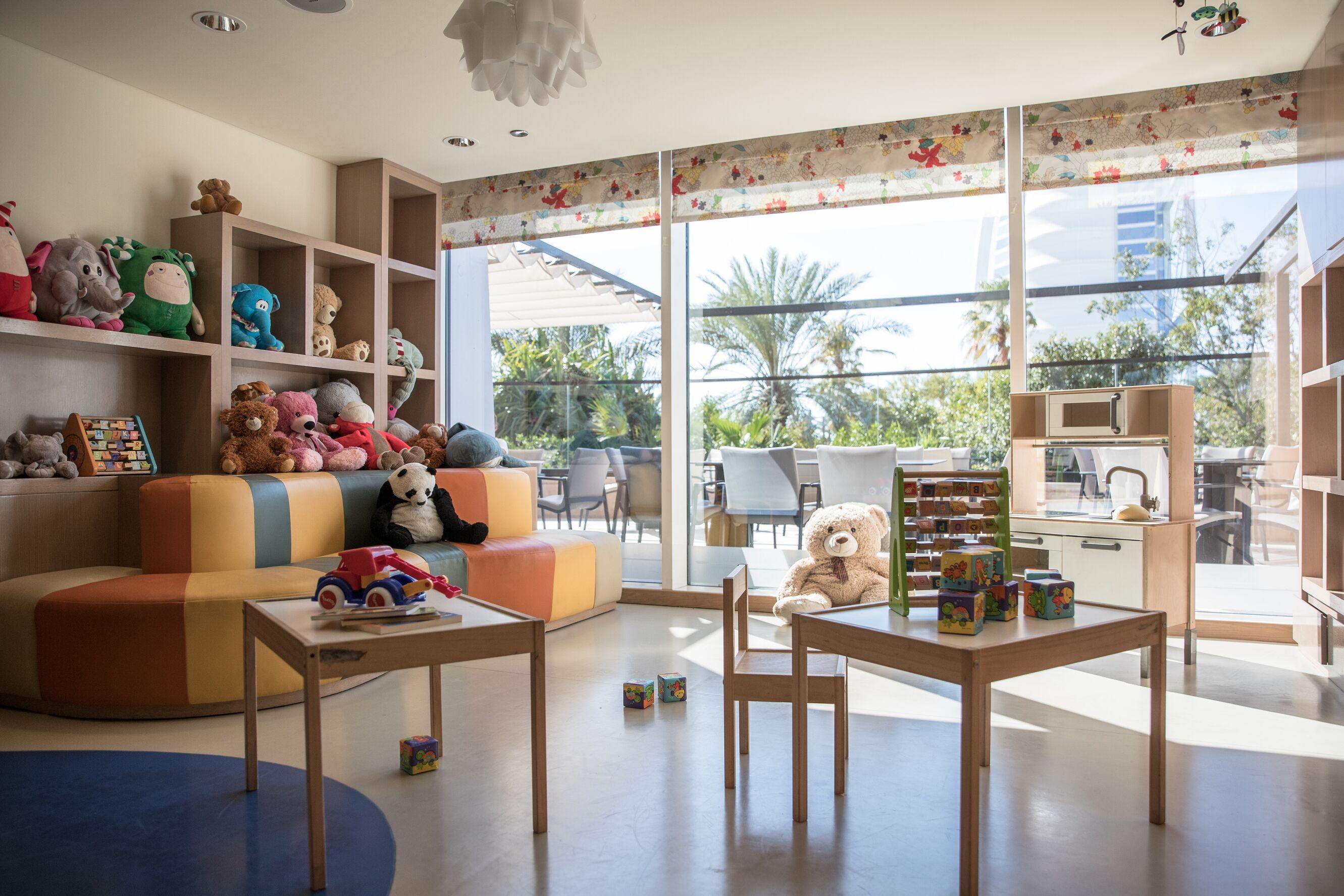 Jumeirah Beach Hotel Dubaï Extérieur photo The nursery