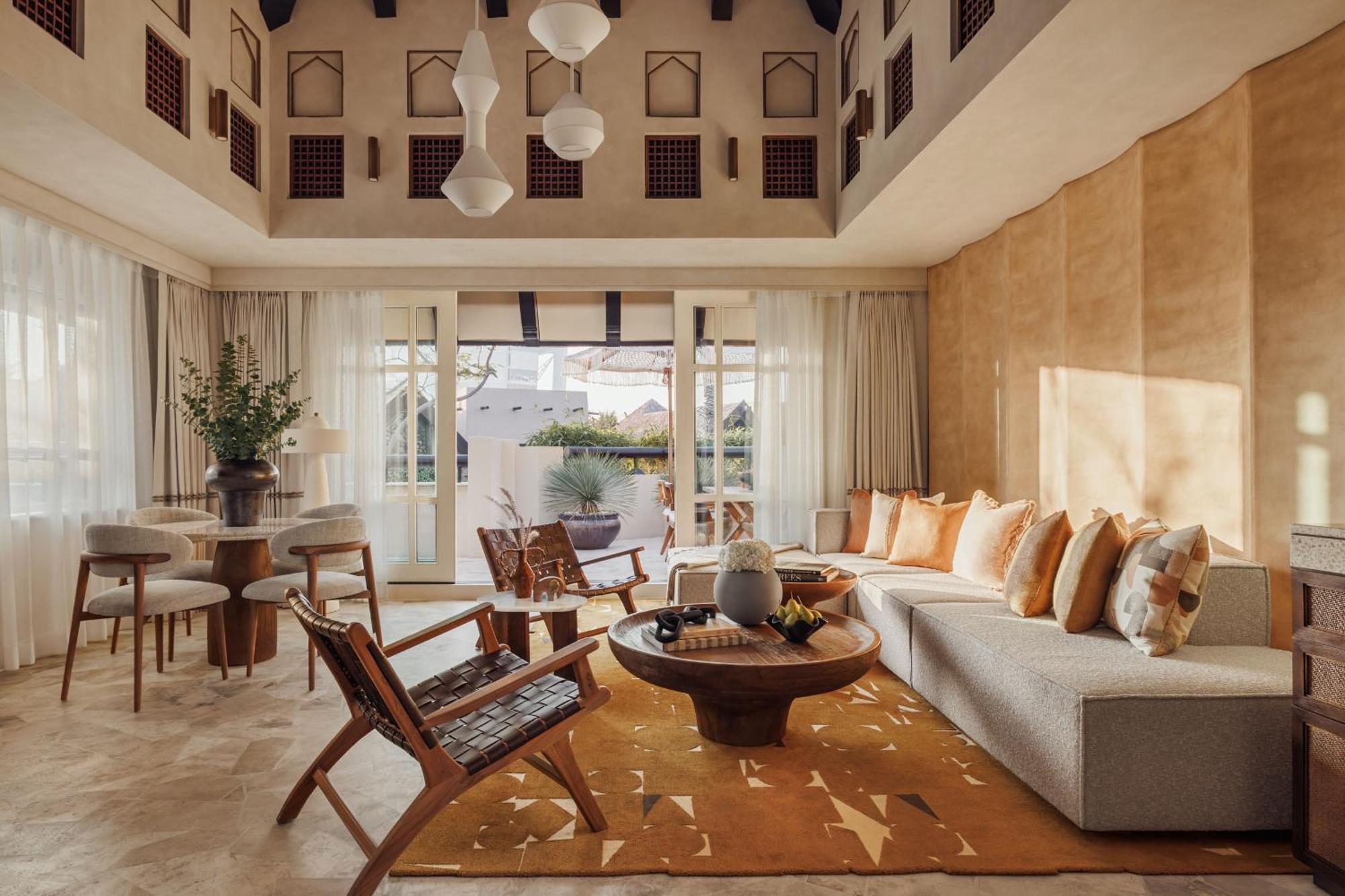 Jumeirah Beach Hotel Dubaï Extérieur photo The living room of a two-bedroom villa at The Edition